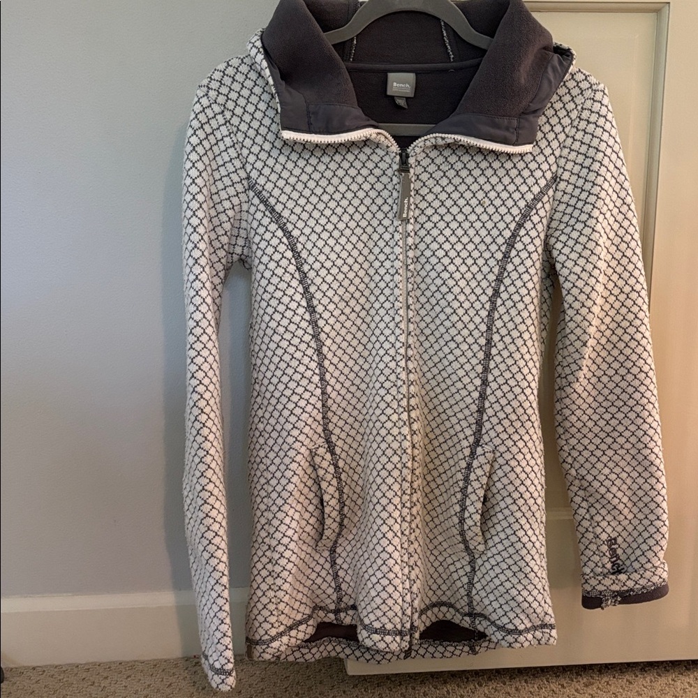 Bench Gray and White Patterned Zip Up with Fleece Lining